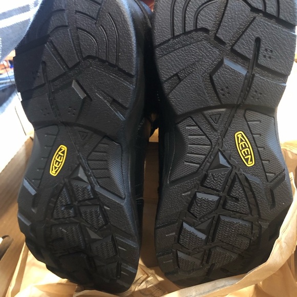 NEW in Box Keen Utility Detroit XT Mid waterproof boot black on black 11.5D - Picture 7 of 11